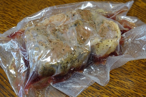 低温調理のローストポークで今治名物「焼豚玉子飯」をつくってみました。