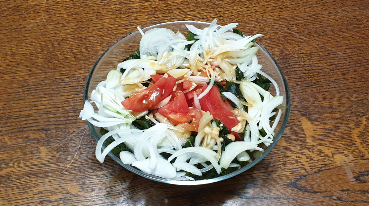 トマト☆わかめ☆玉ねぎの中華サラダ