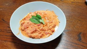 蟹のトマトクリームパスタ